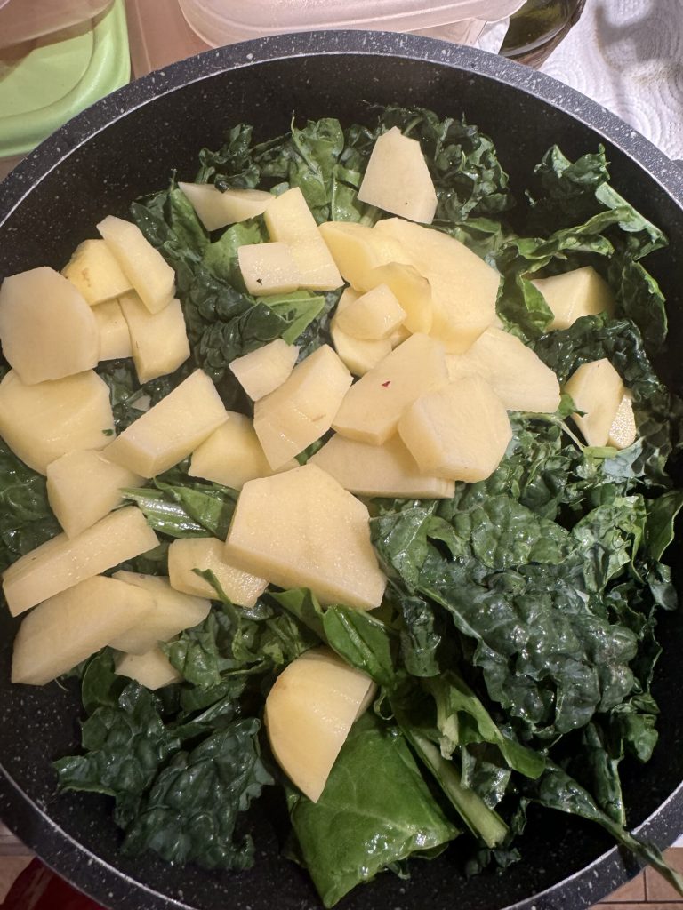 ribollita toscana añadir cavolo nero y patatas