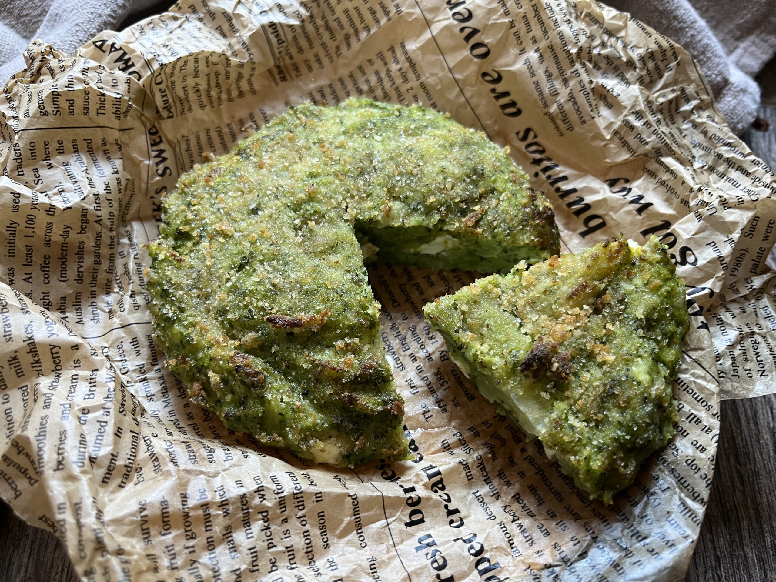 Pastelitos salados con brócoli y feta en freidora de aire