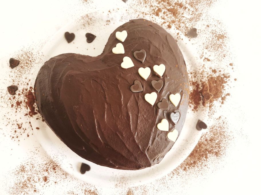 TARTA CORAZÓN DE CHOCOLATE