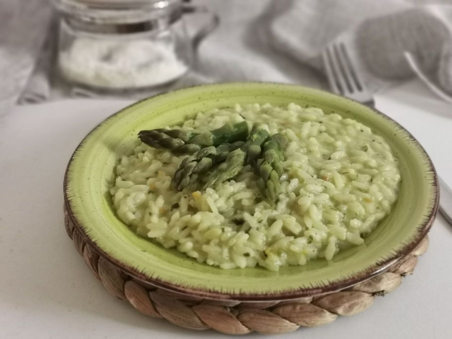 RISOTTO CREMOSO CON ESPÁRRAGOS