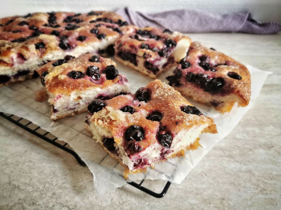 SCHIACCIATA CON UVA FRAGOLA