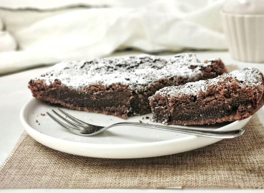 TARTA DE CHOCOLATE SUAVE Y CREMOSA
