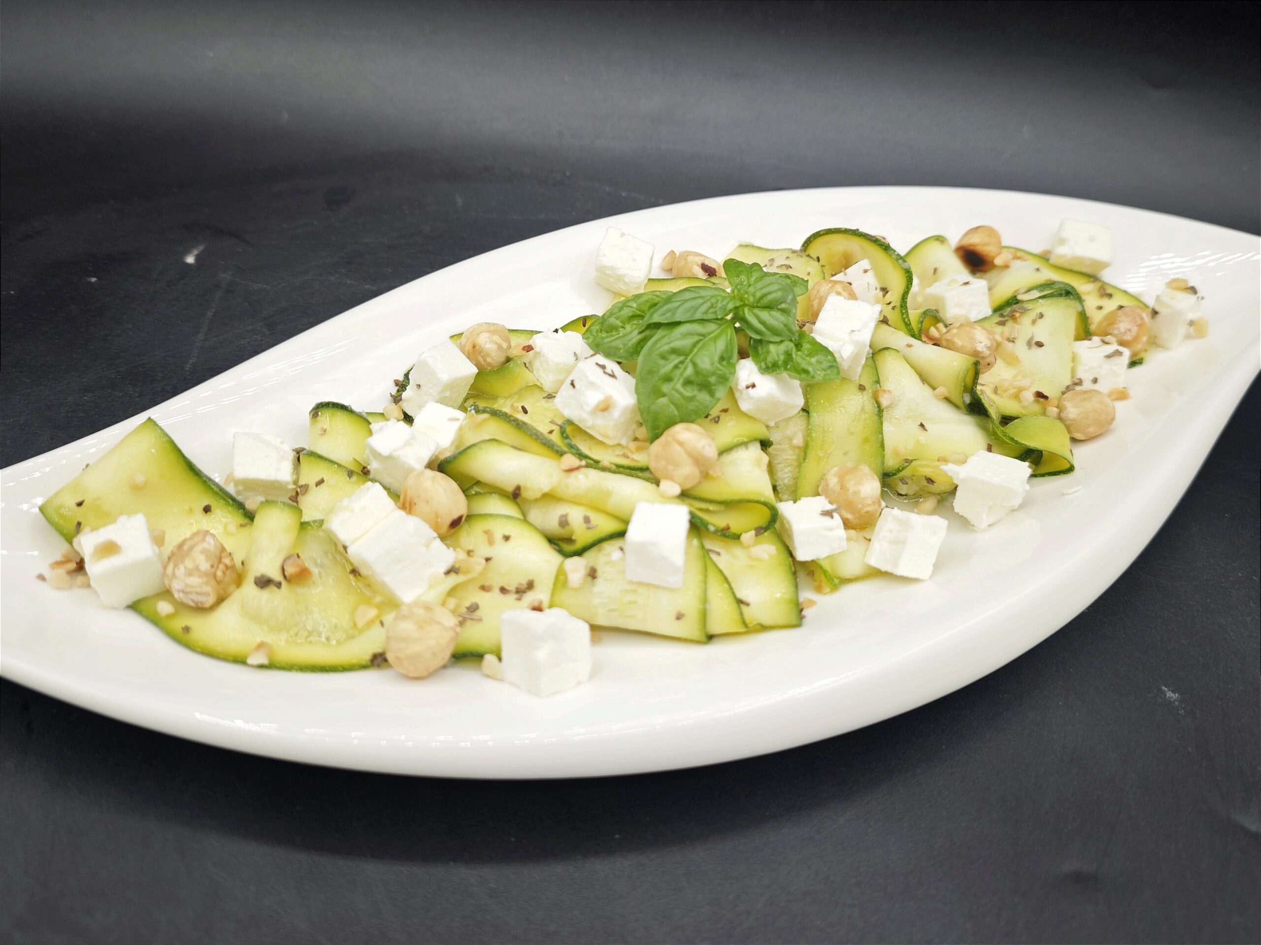 Carpaccio de calabacines y feta