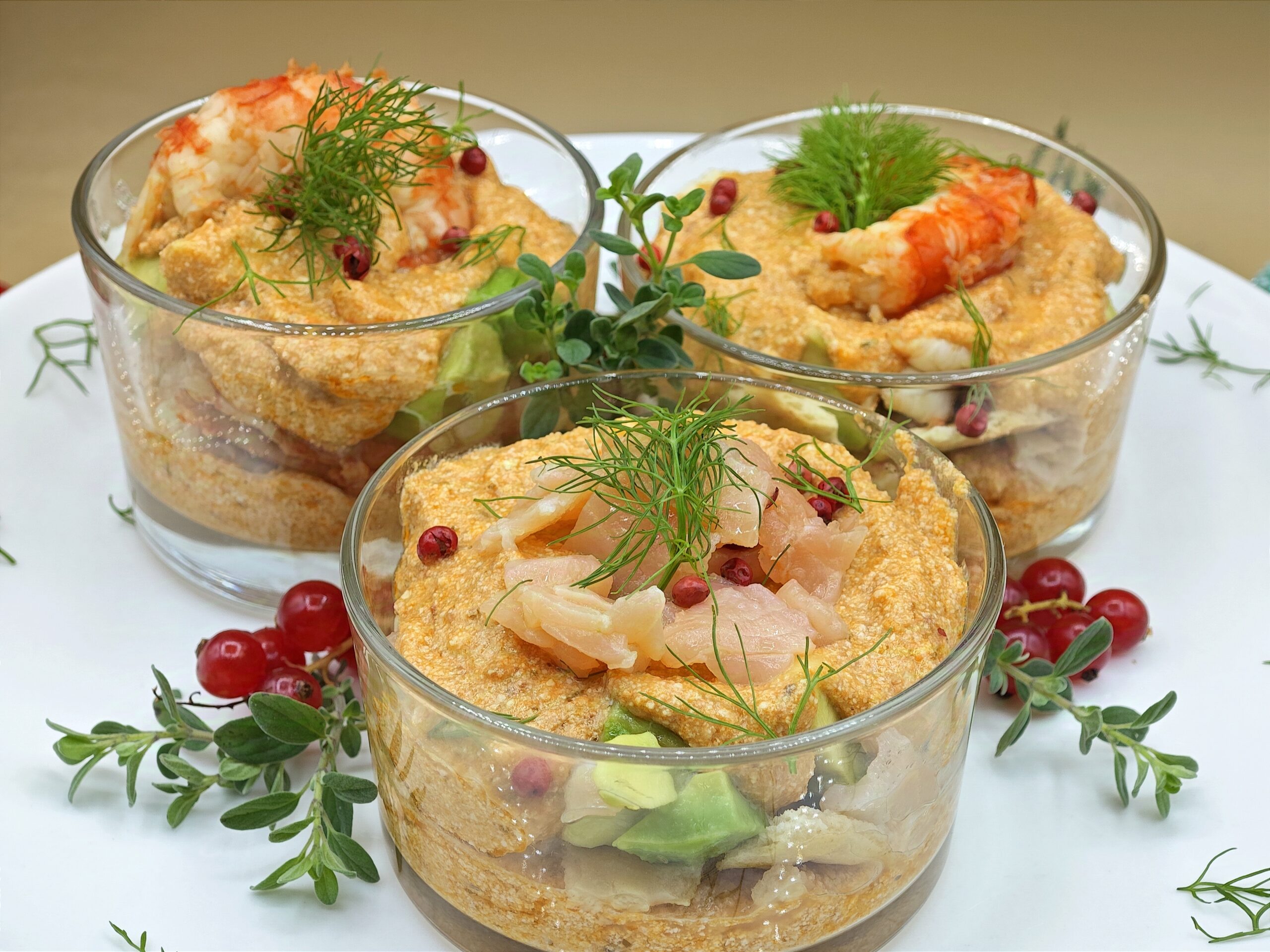 Tiramisú salado gambas y salmón
