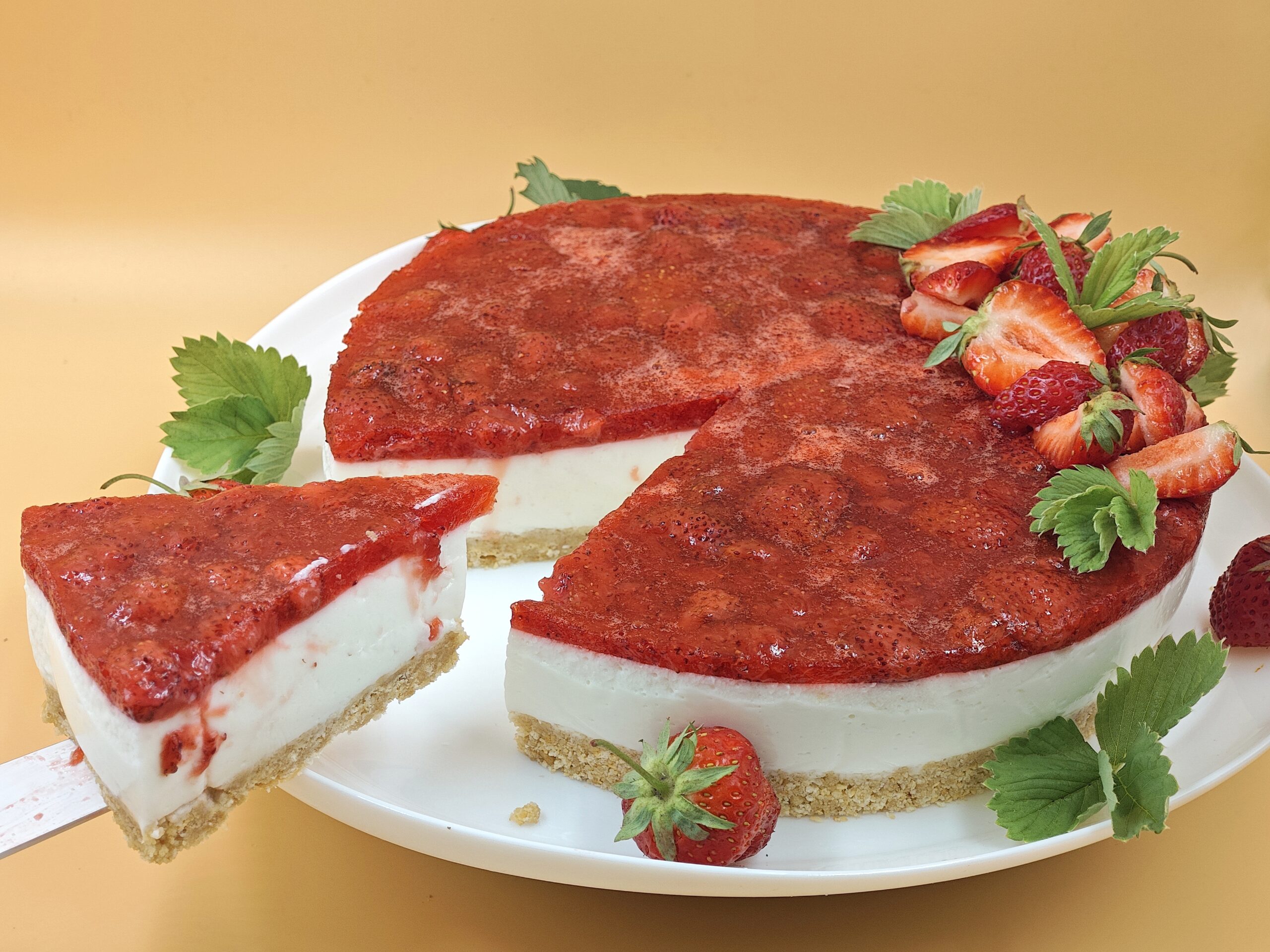 Tarta de yogur y fresas