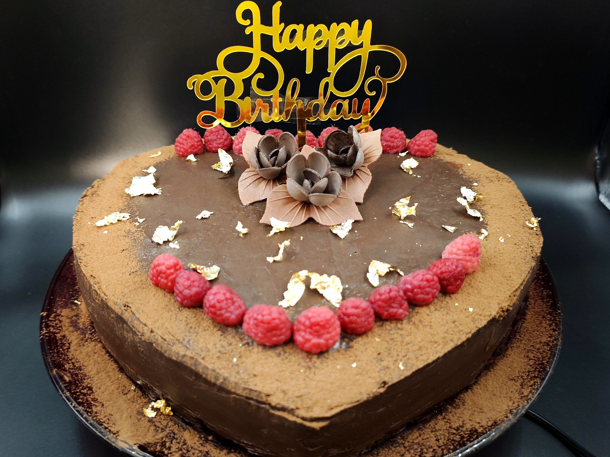 Tarta de cumpleaños de chocolate y frambuesa