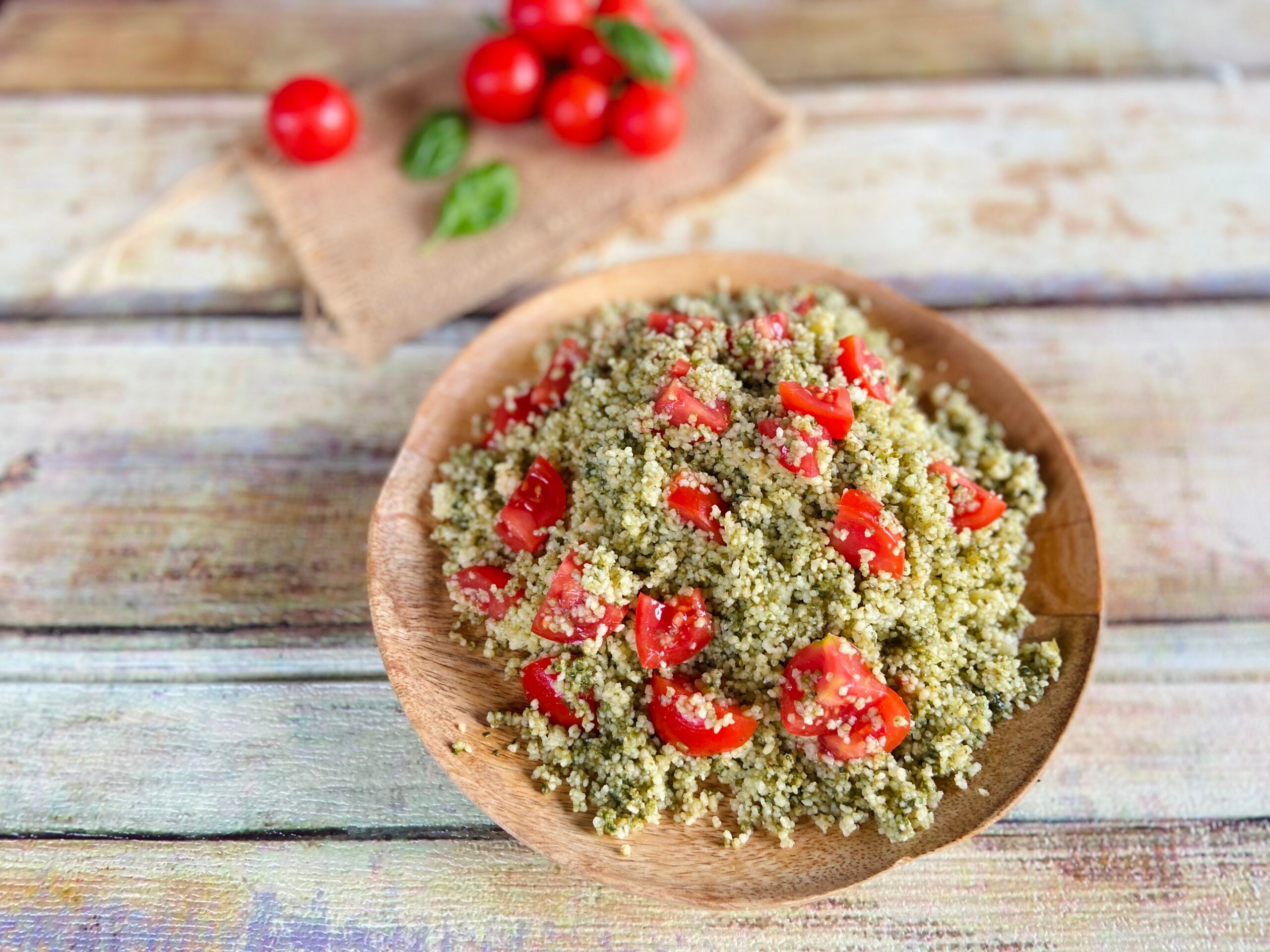 Cous cous con pesto y tomatitos