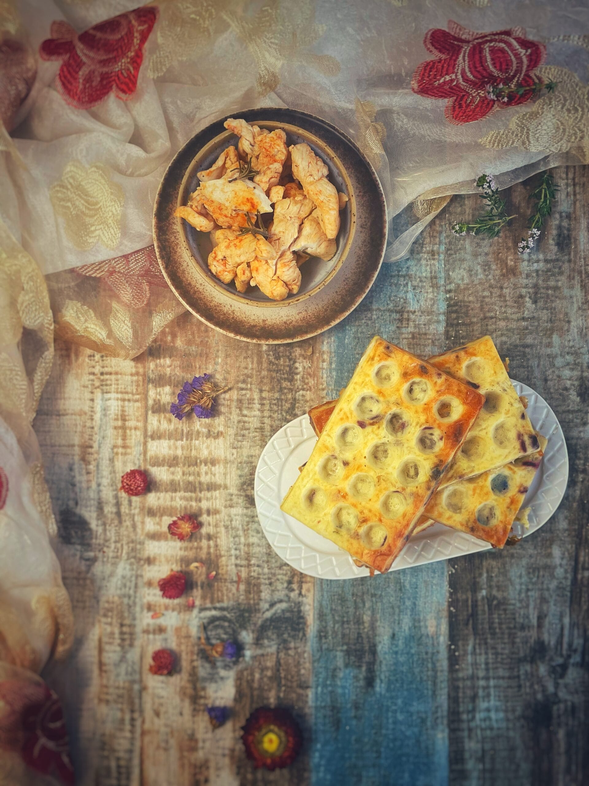 Chaffle con flores comestibles