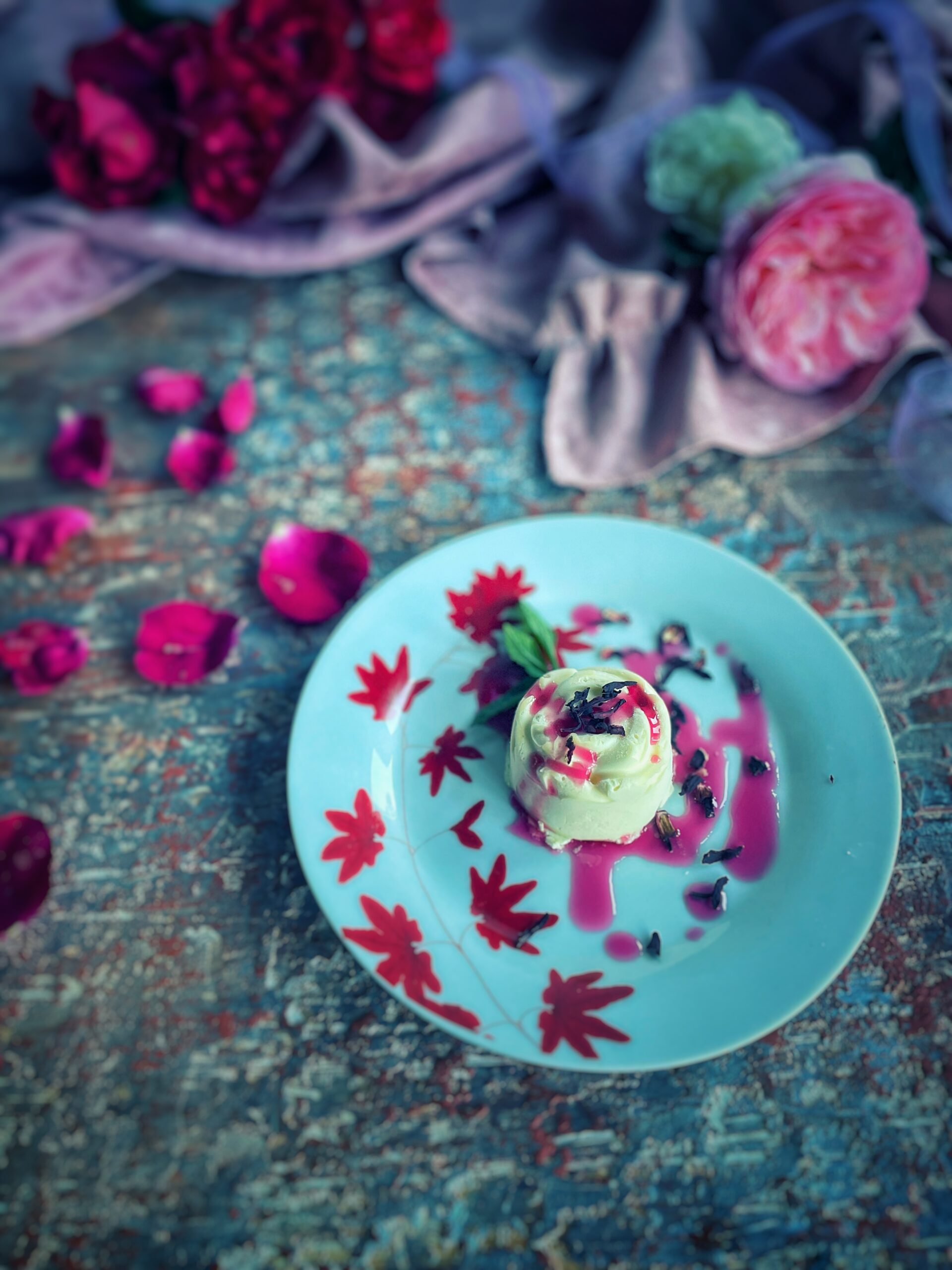 Parfait al aceite de oliva con jarabe de hibisco