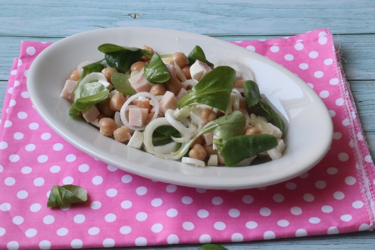 Ensalada fresca de garbanzos