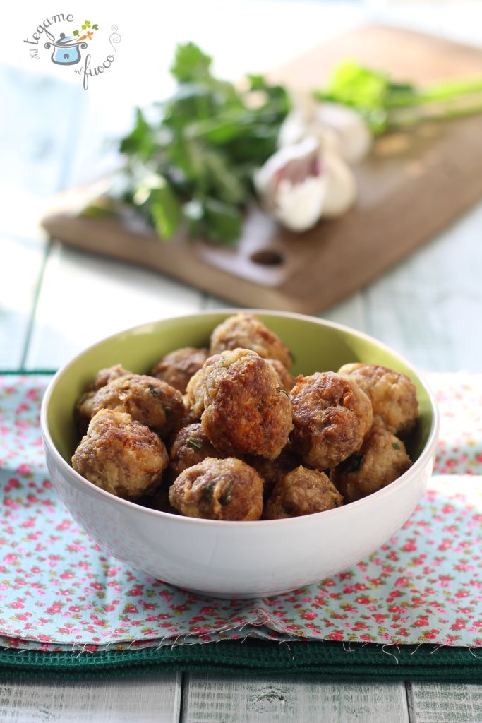 Albóndigas de carne cocinadas al microondas