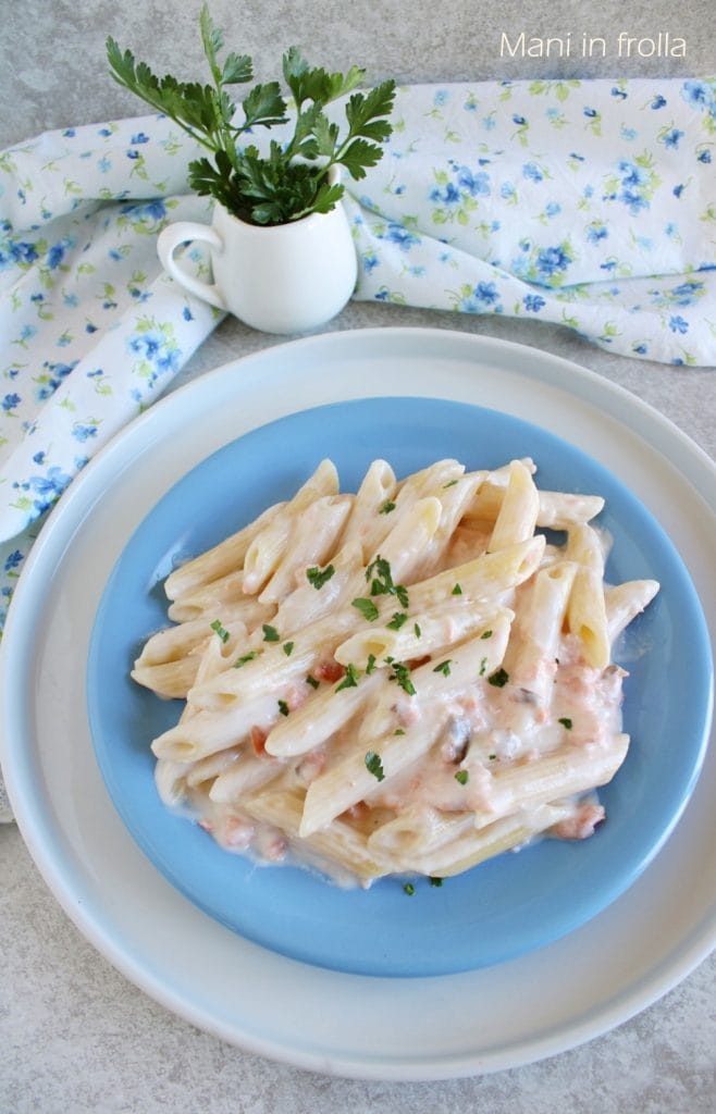 Penne Salmón y Stracchino