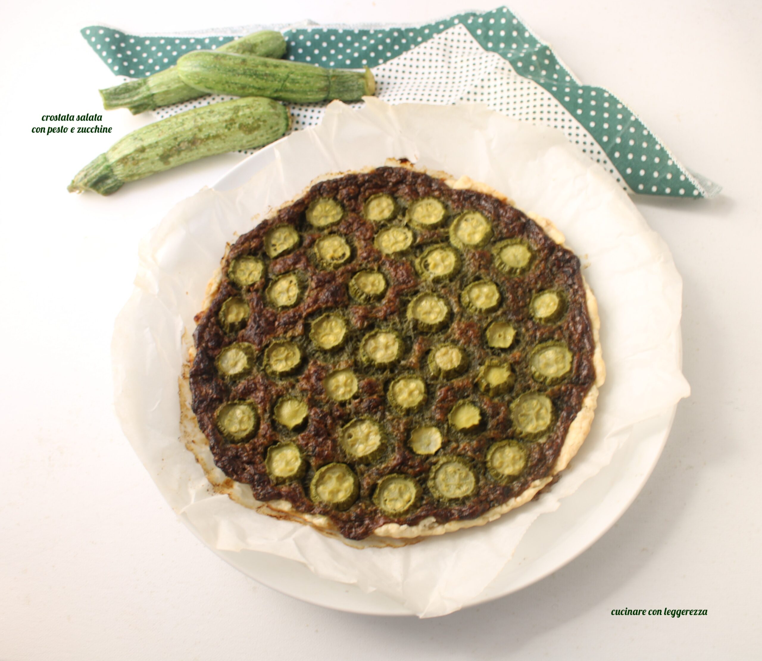 Tarta salada con pesto y calabacines