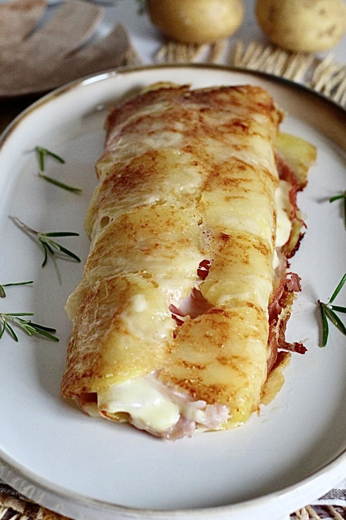 Rollo delicioso de patatas, la solución perfecta para la cena que hace felices a todos.