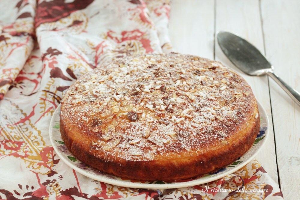 Tarta de plátanos y manzanas trituradas