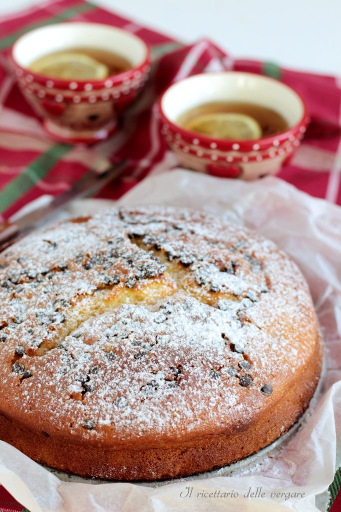 Tarta de leche de almendras y chips de chocolate