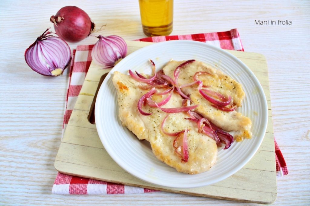 Filetes de Pollo con Cebollas en Sartén