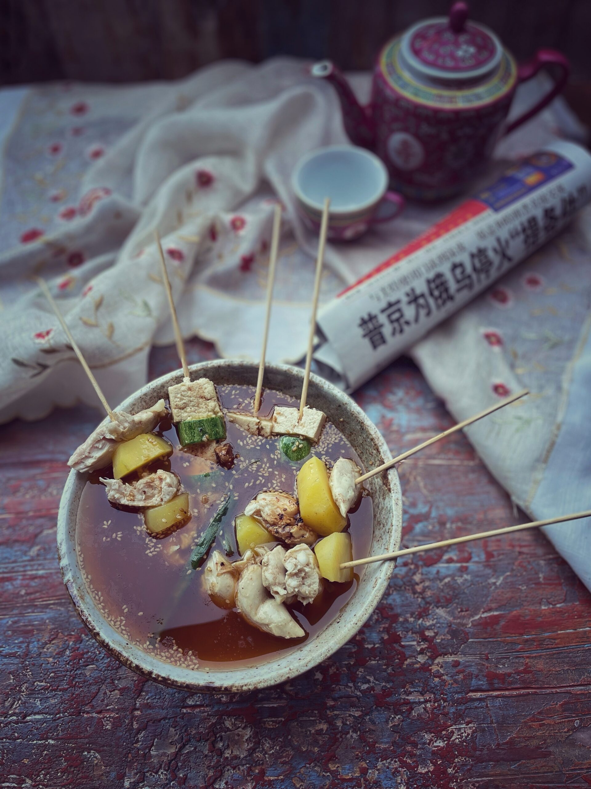 Bo Bo Ji: brochetas chinas en salsa picante