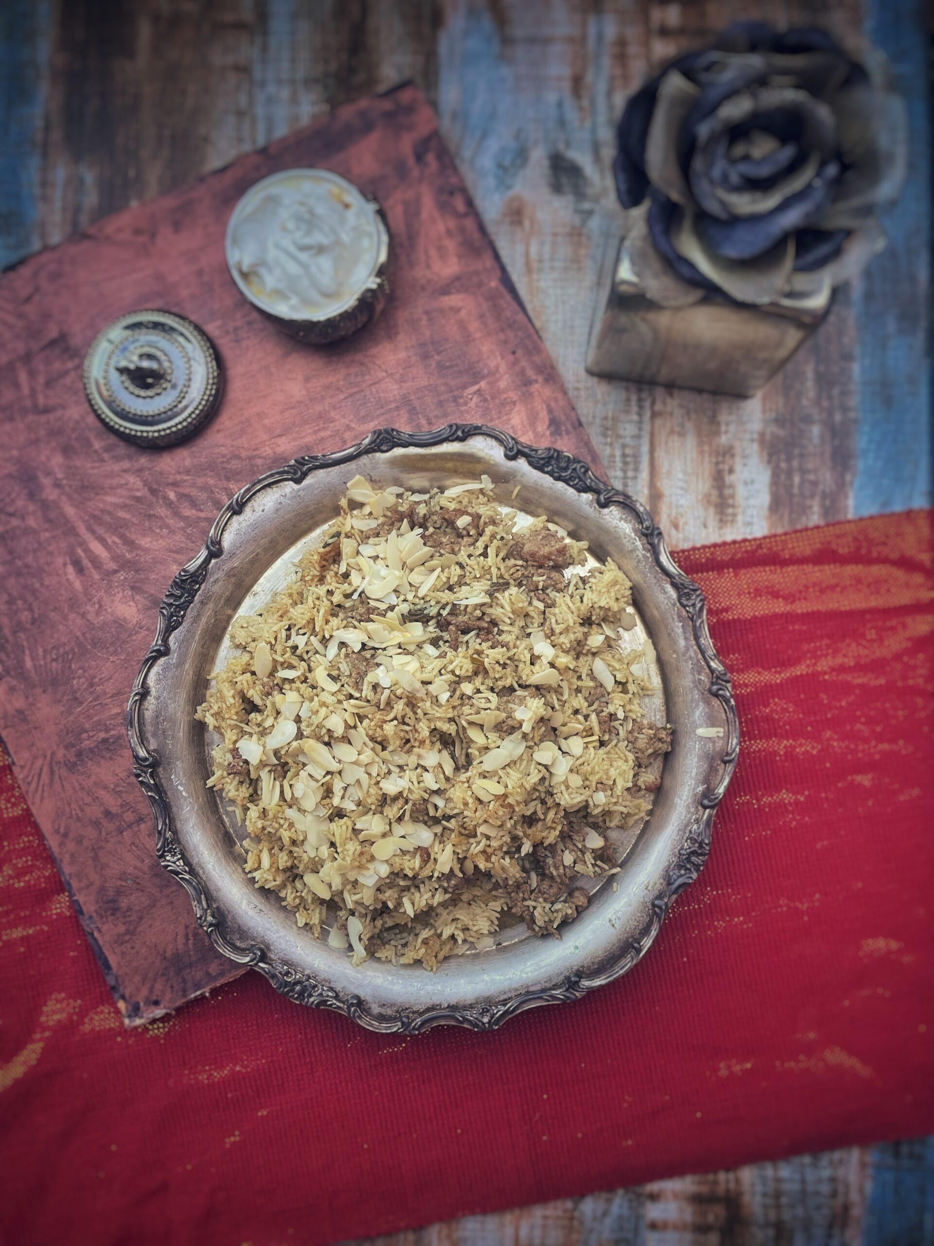 Hashweh, plato único con carne y arroz