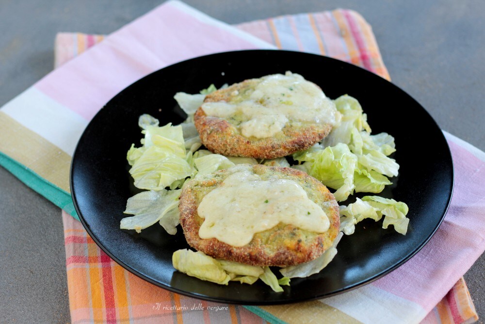Hamburguesa de pollo y verduras en freidora de aire