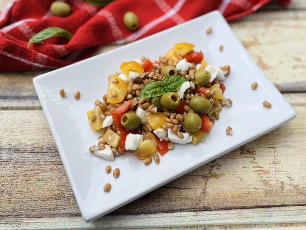 Ensalada de espelta con tomatitos amarillos y mozzarella