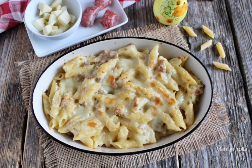 Pasta al horno con Salchicha y Scamorza