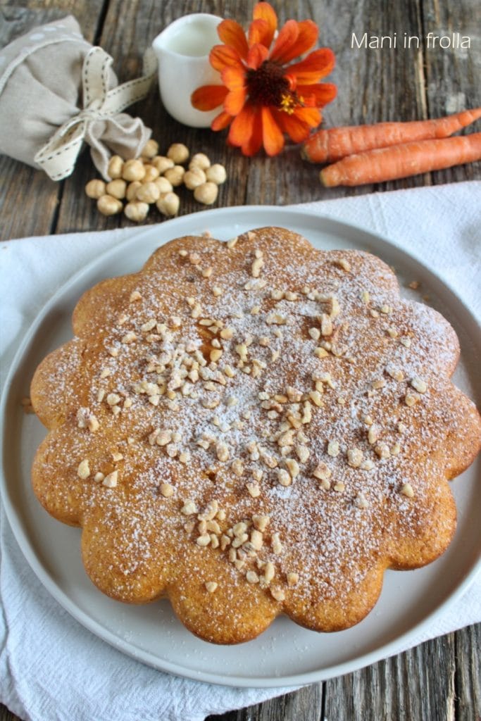 Tarta esponjosa con Zanahorias y Avellanas