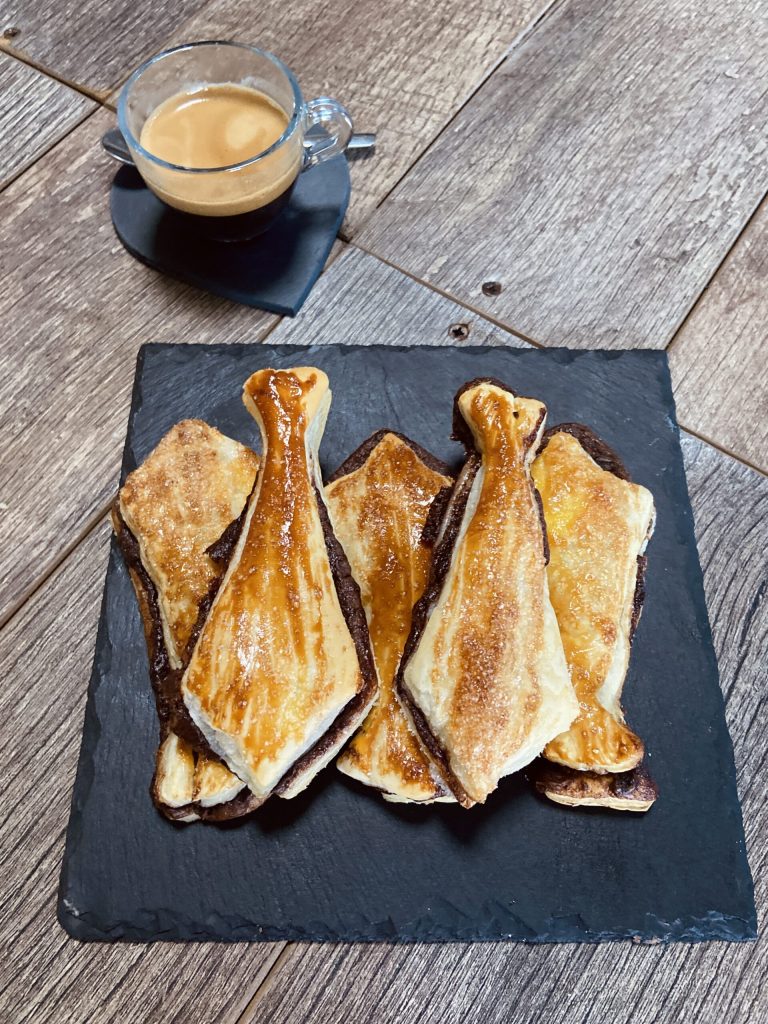 Corbatas de hojaldre con Nutella