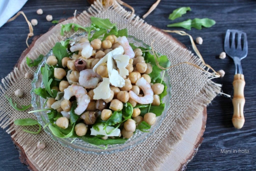Ensalada con Garbanzos Gambas y Aceitunas