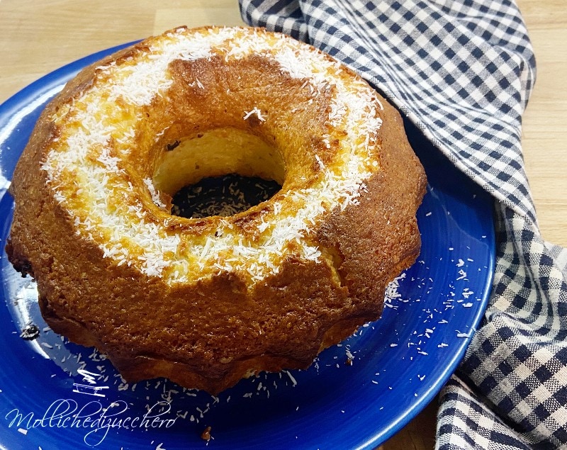 Rosca de coco y chocolate blanco