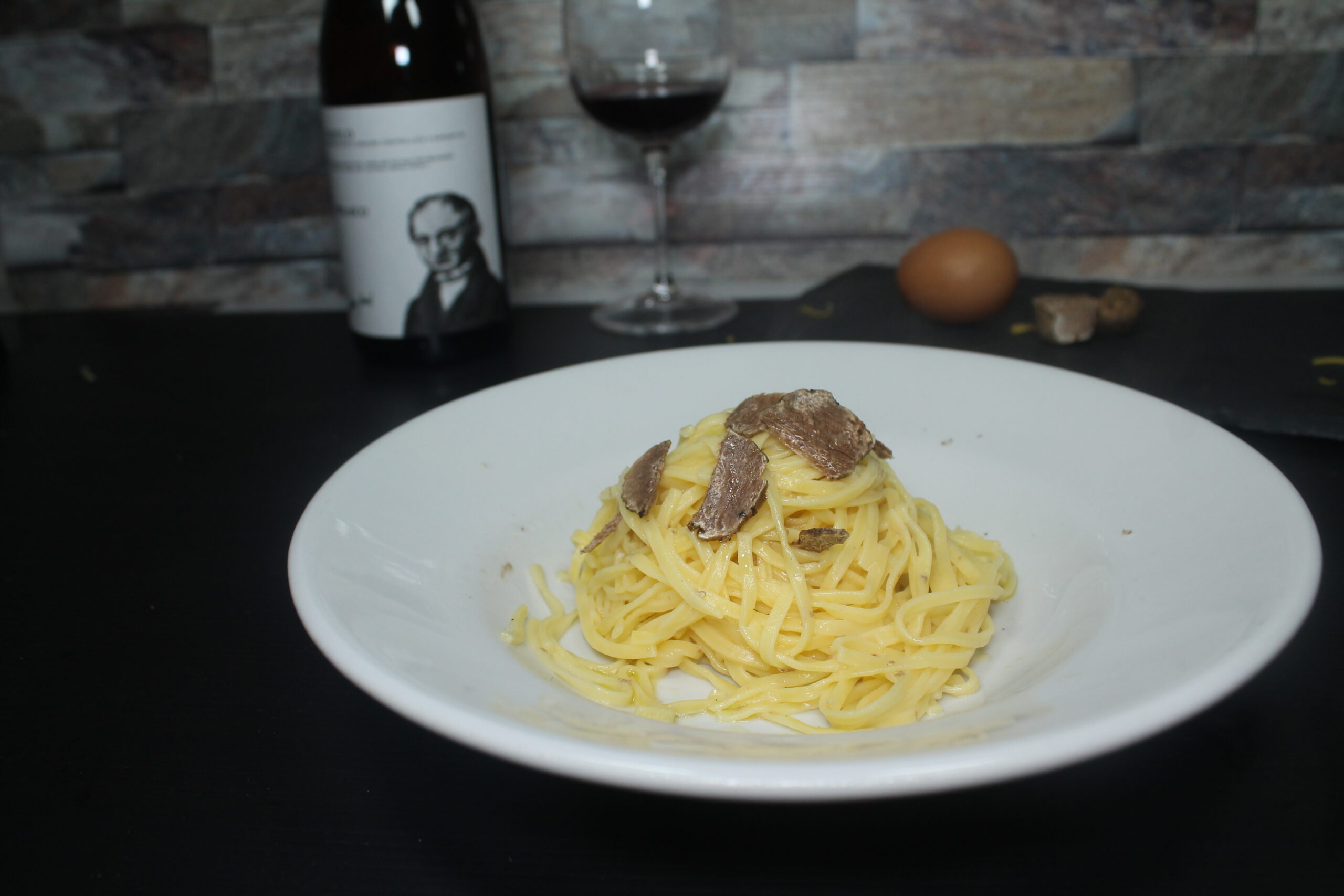 TAGLIOLINI AL TARTUFO BIANCO DE ALBA