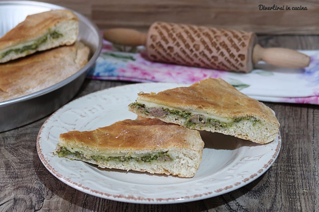 Tarta salada con brócoli y salchicha sin levadura