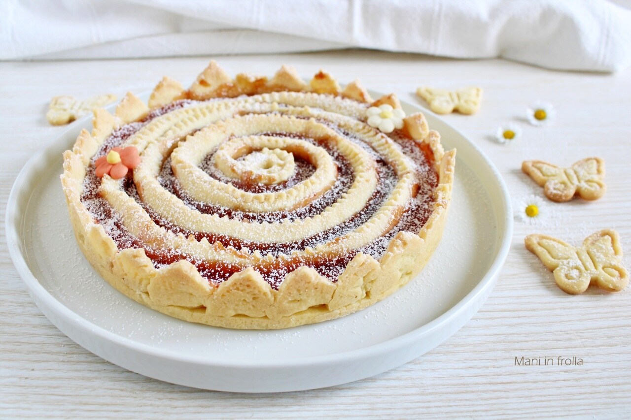 Tarta de remolino de mermelada de fresa