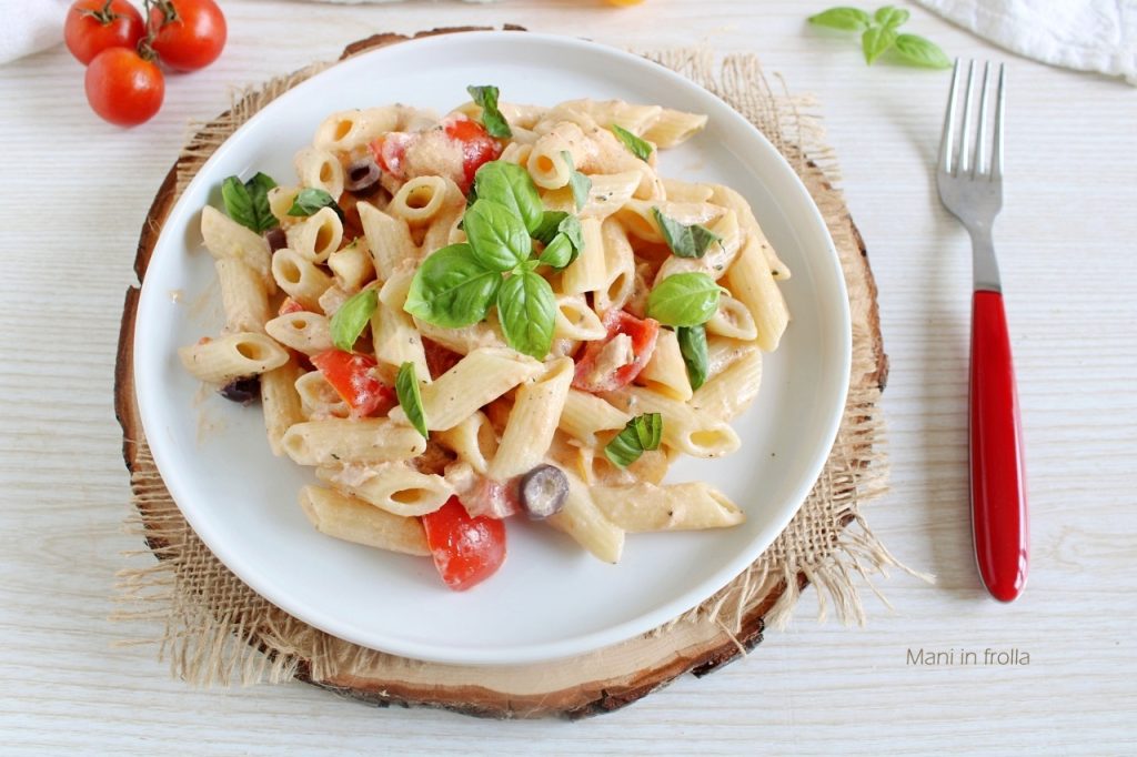 Ensalada de Pasta con tomatitos atún y Philadelphia