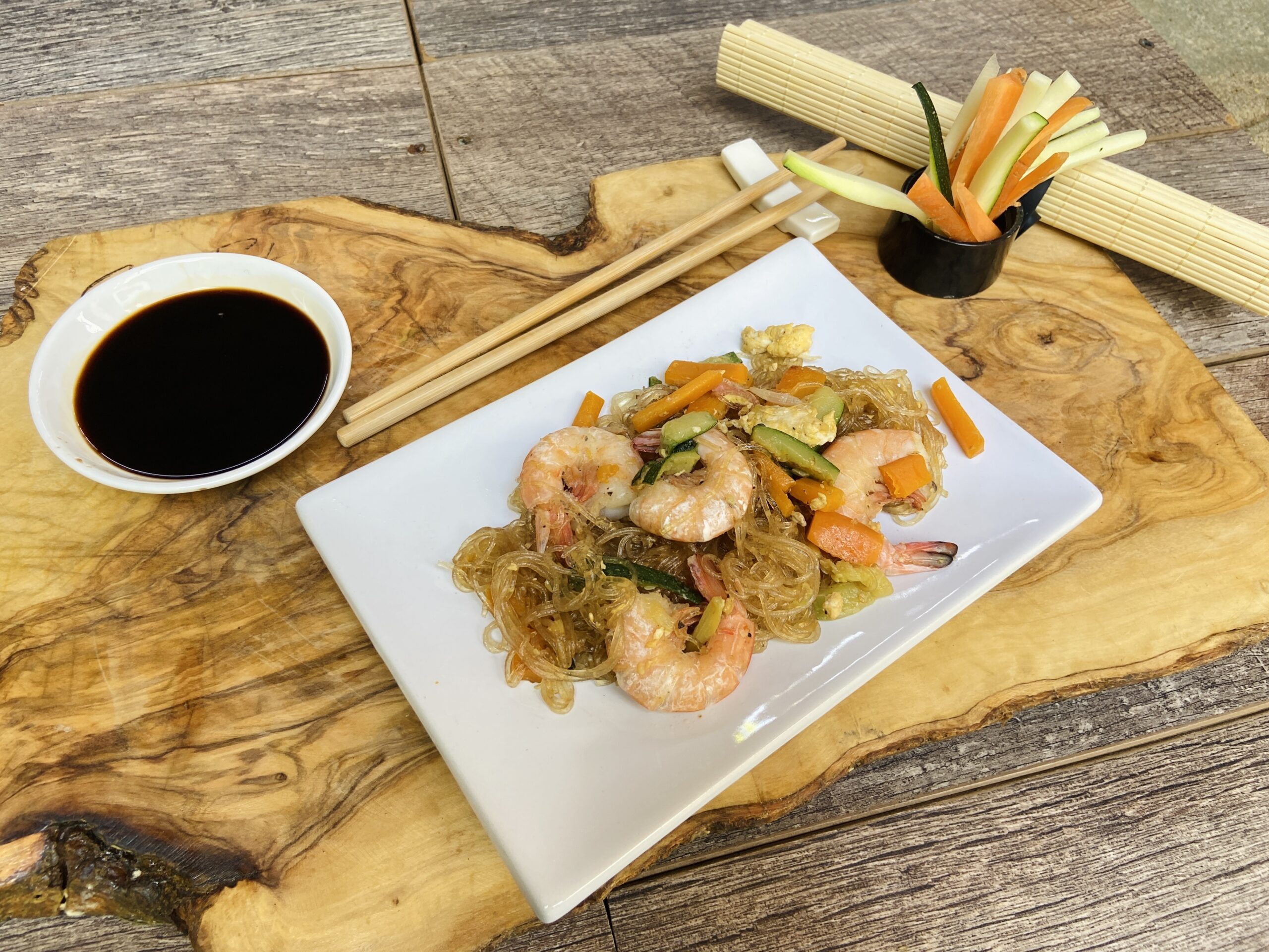 Espaguetis de soja con gambas