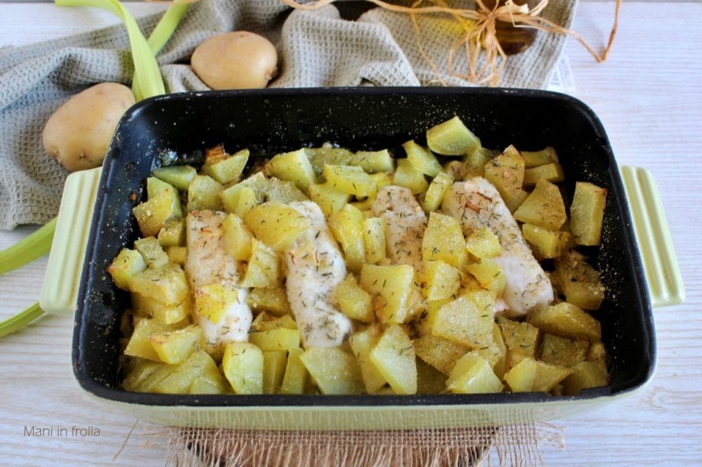 Bacalao al horno con puerros y patatas