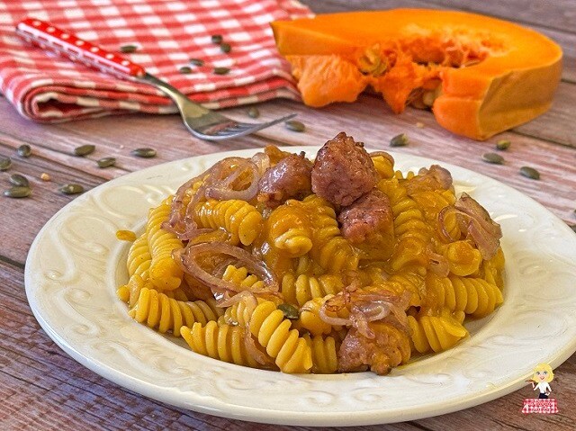 PASTA CALABAZA Y SALCHICHA