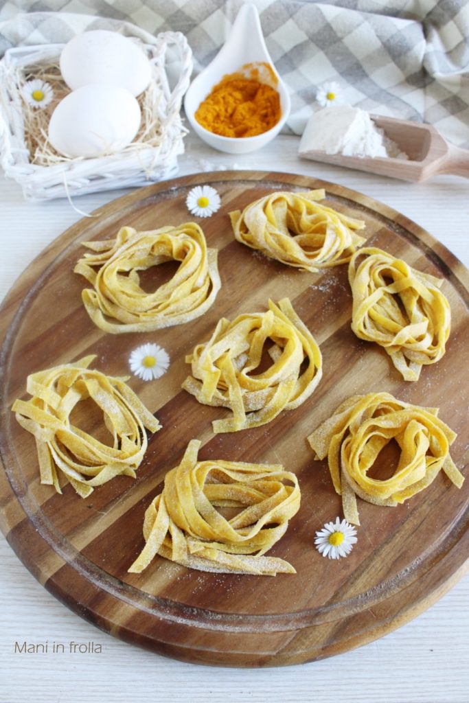 Tagliatelle a la cúrcuma