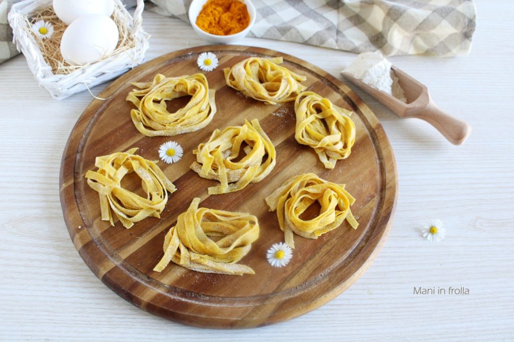 Tagliatelle a la cúrcuma