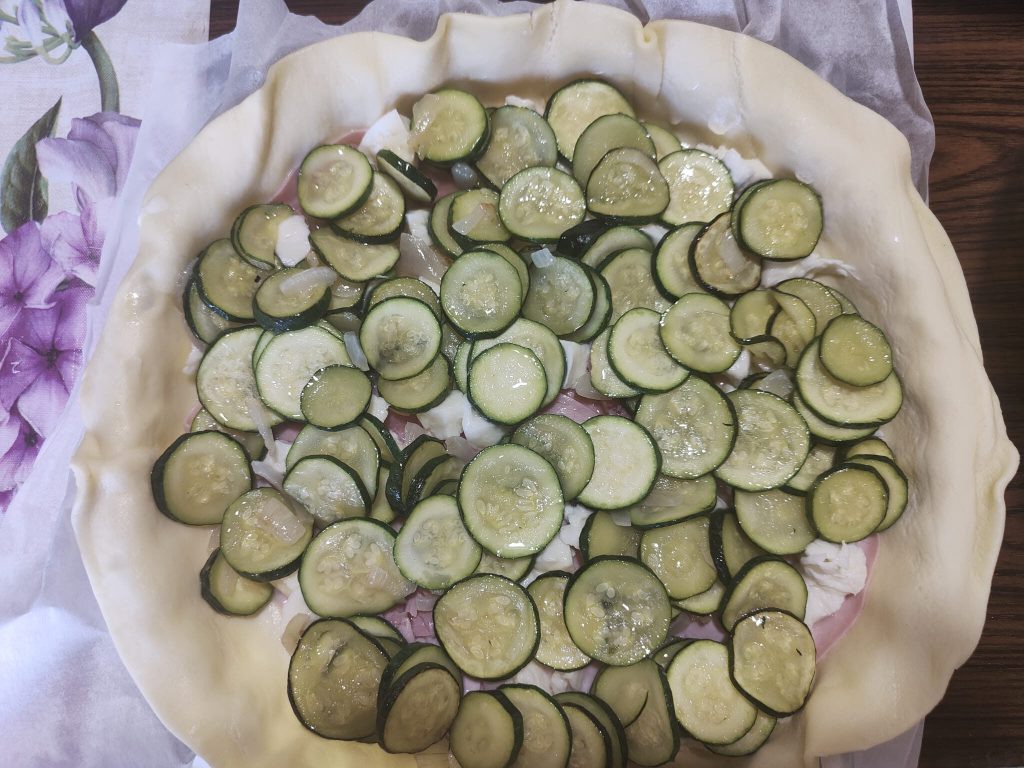 Tarta salada de calabacines y jamón cocido