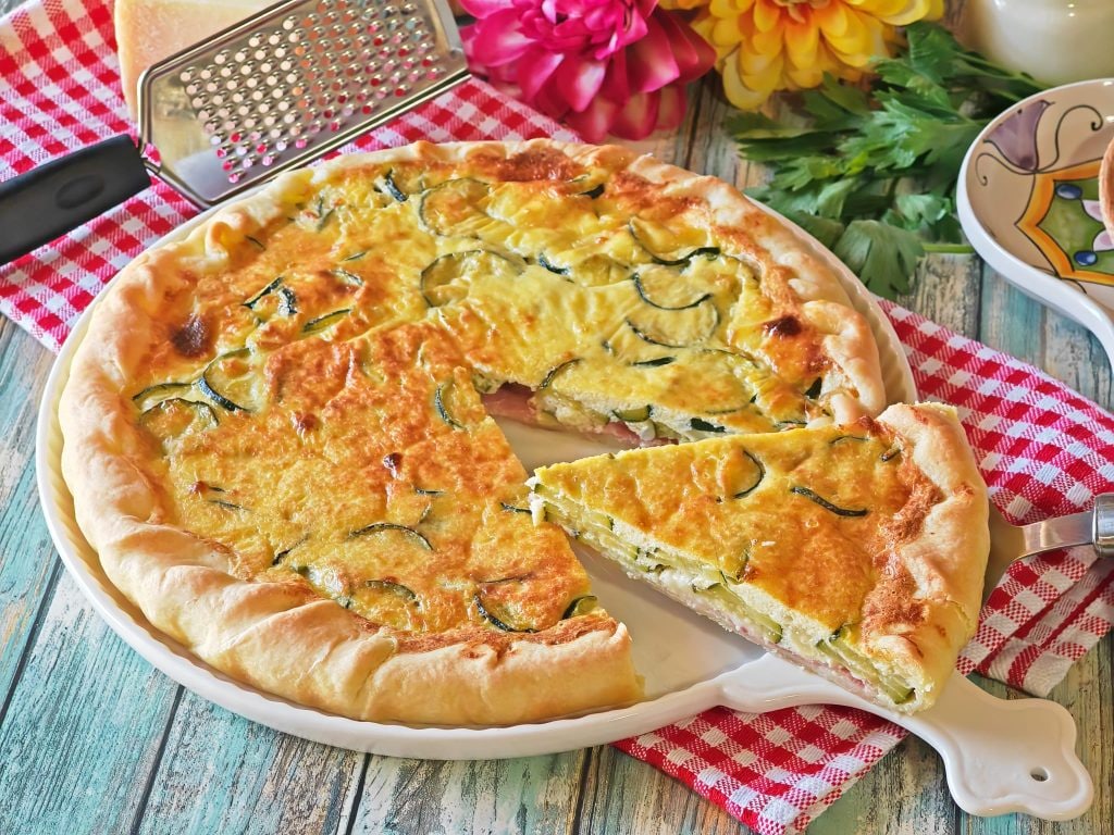 Tarta salada de calabacines y jamón cocido