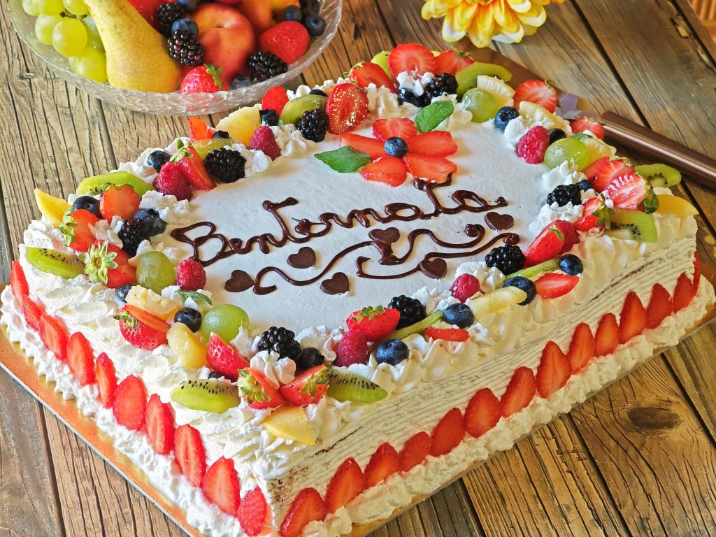 Tarta de frutas rectangular