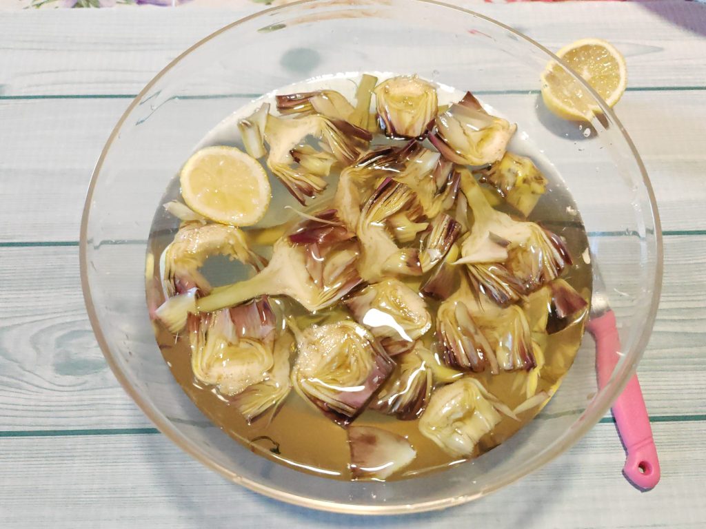 Lasaña con alcachofas y gambas