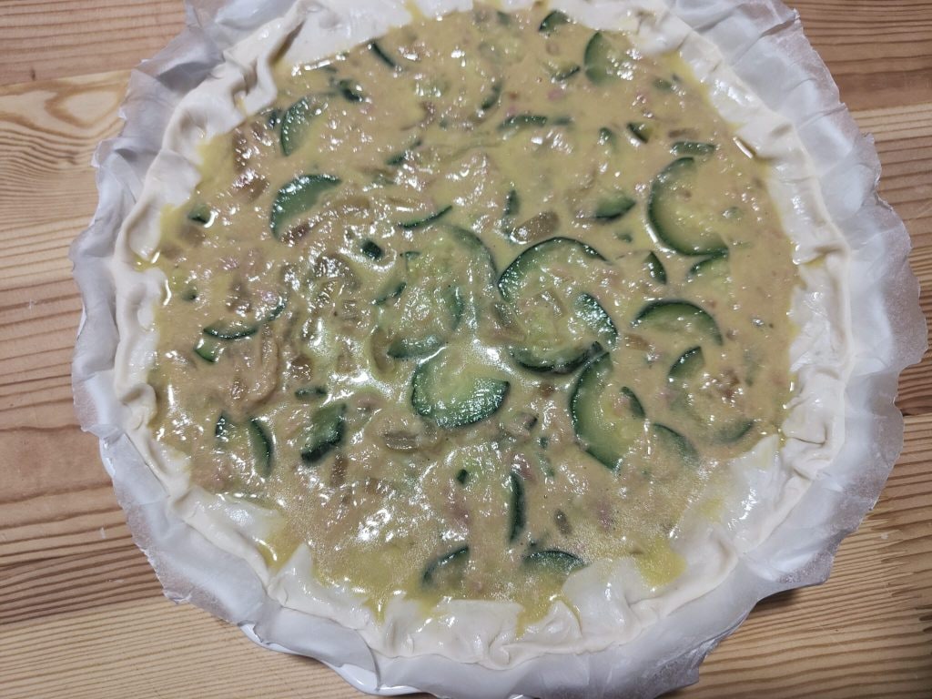 Tarta salada de calabacín y atún