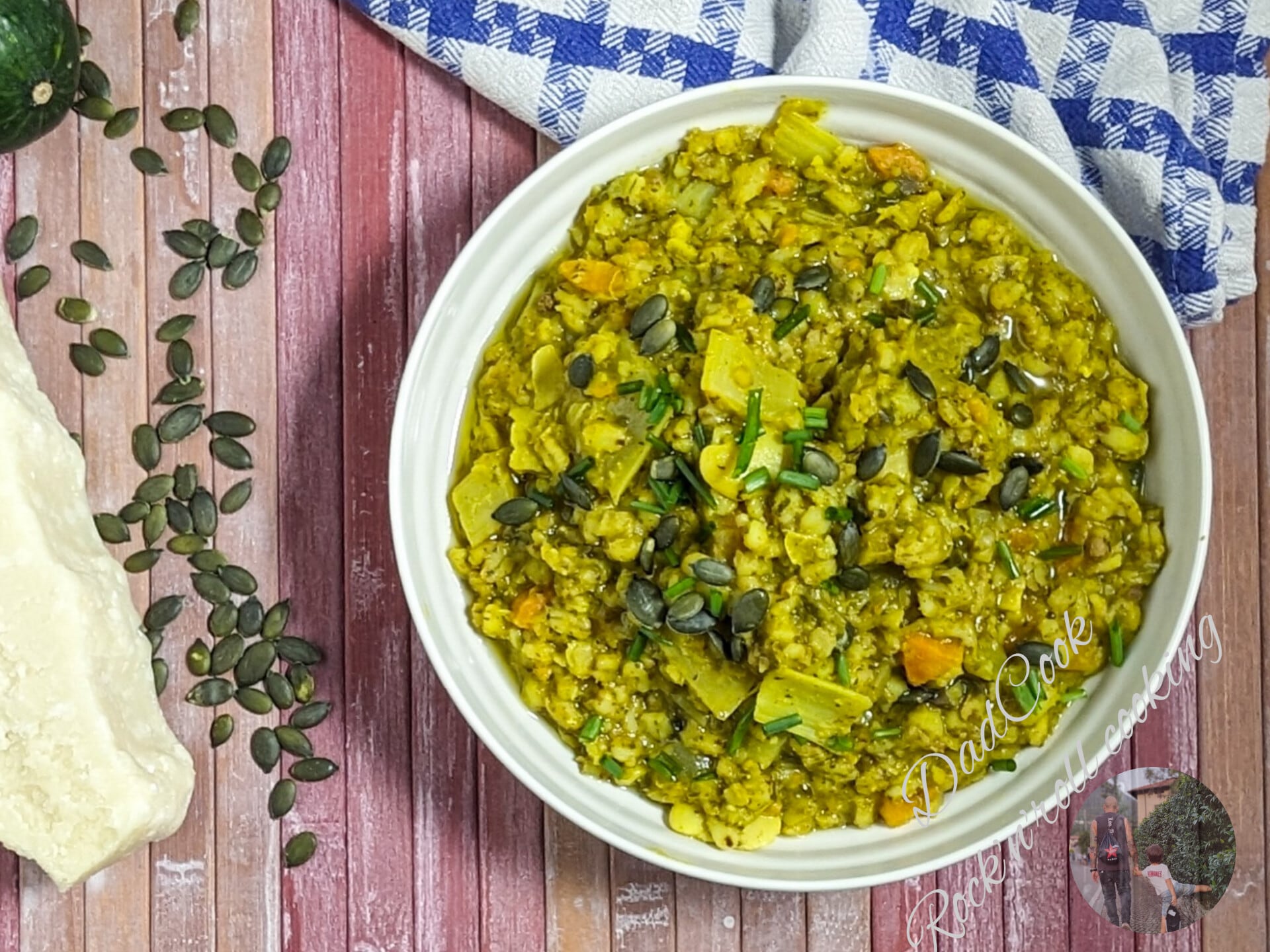 Sopa de legumbres y cereales: cebada, habas y acelgas