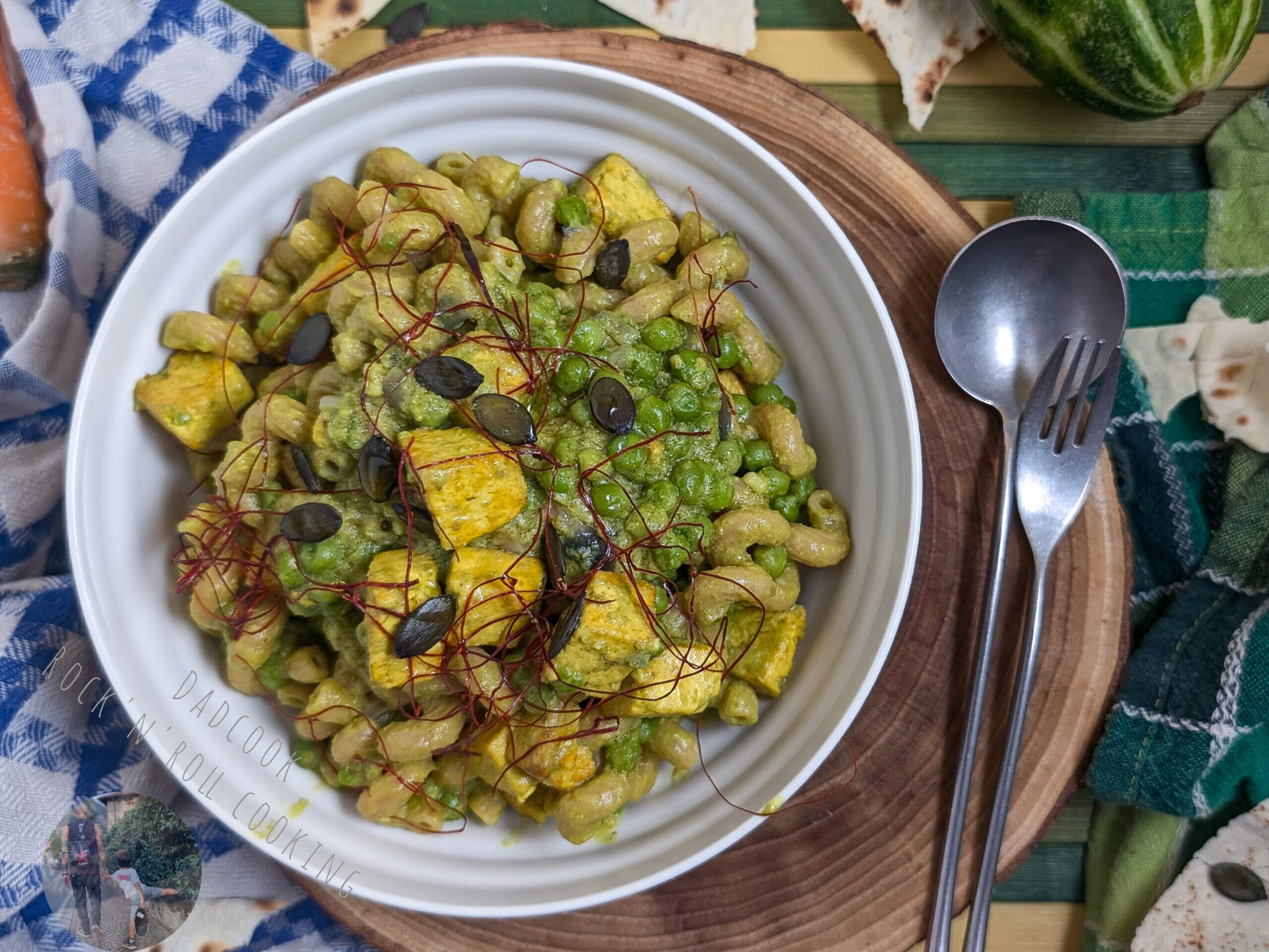 Pasta y guisantes cremosa vegana: Receta fácil y sabrosa