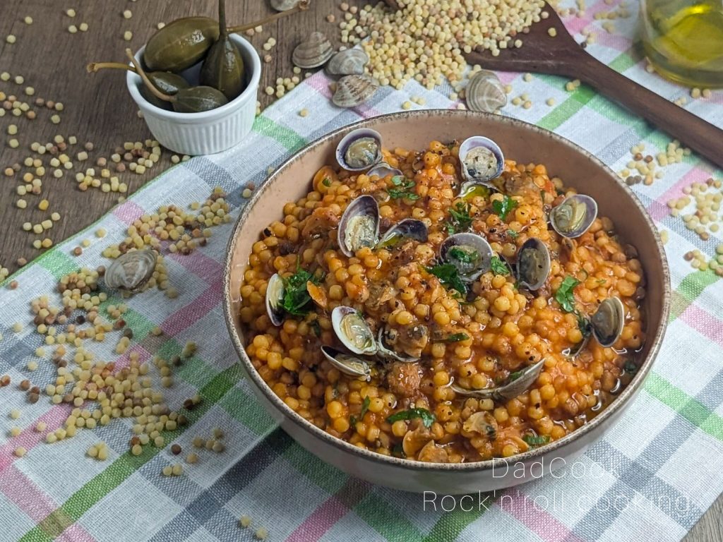 Fregola con almejas cremosa: ¡la receta fácil y rápida con la pasta sarda!