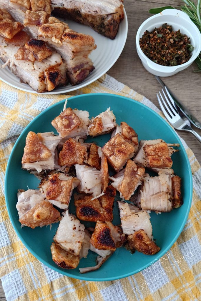 Panceta al Horno Perfecta: El Secreto para una Corteza Increíblemente Crujiente (Guía 2025