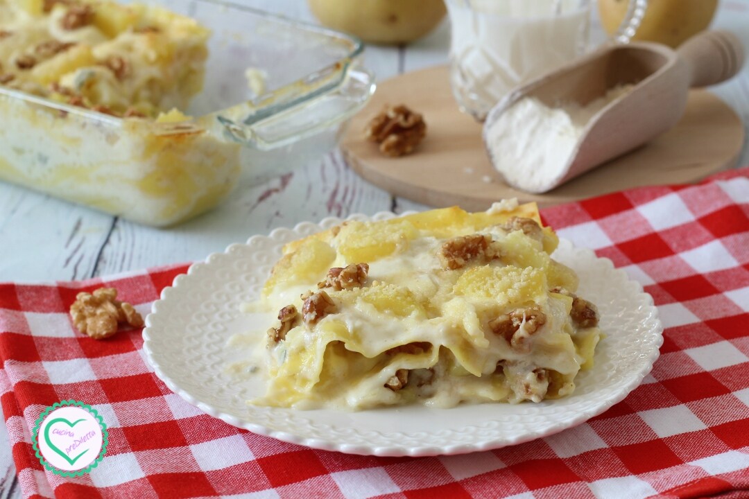 Lasaña gorgonzola nueces y patatas
