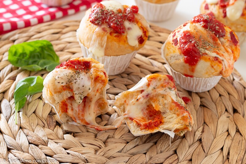 MUFFIN A LA PIZZAIOLA con levadura de cerveza